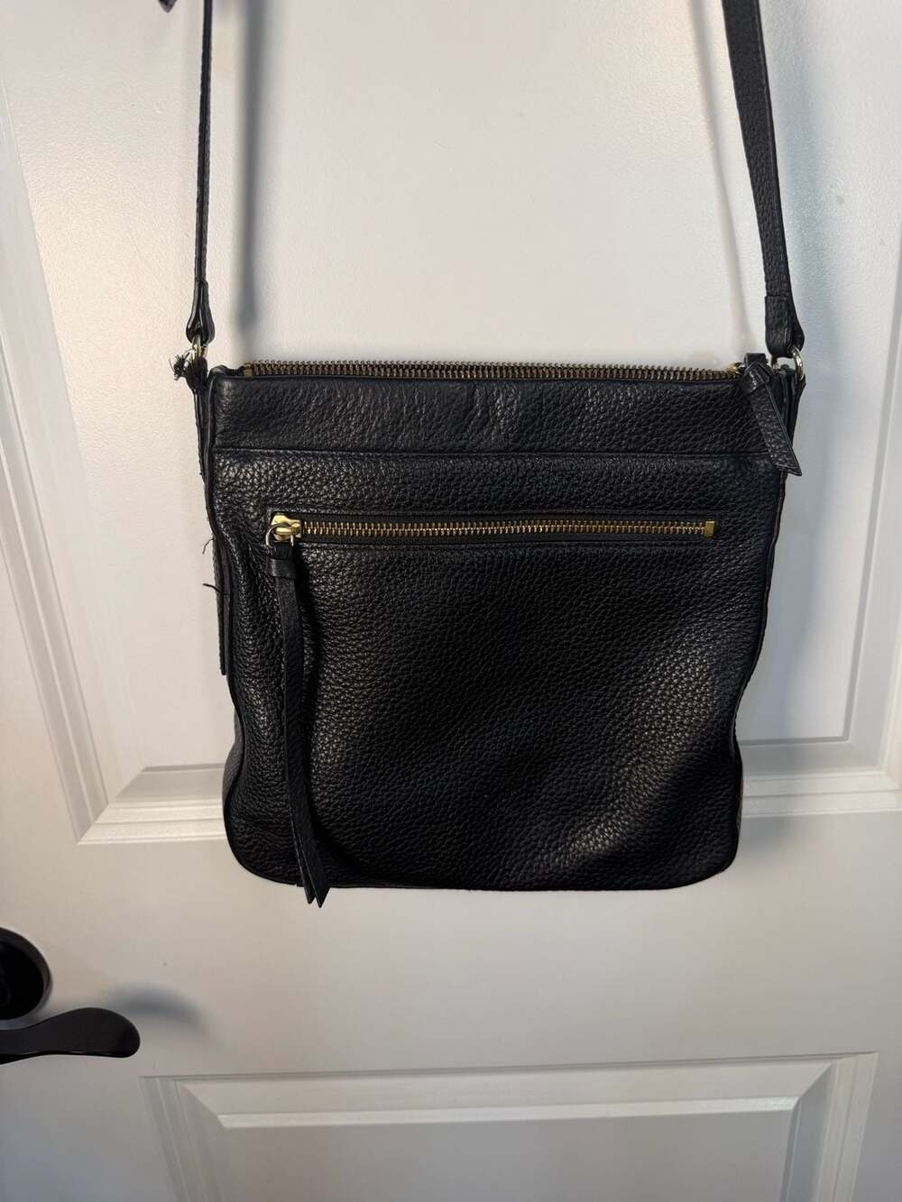 14th & Union Black Pebbled Leather Crossbody Bag - Picture 2 of 10